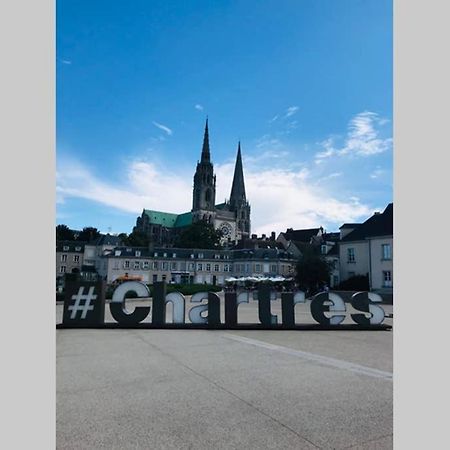 Le Nicole Lägenhet Chartres Exteriör bild